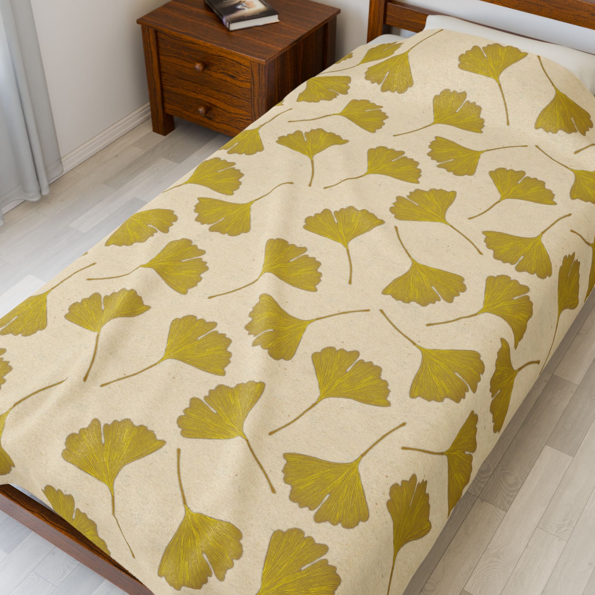 Ginkgo Leaf Velveteen Plush Blanket