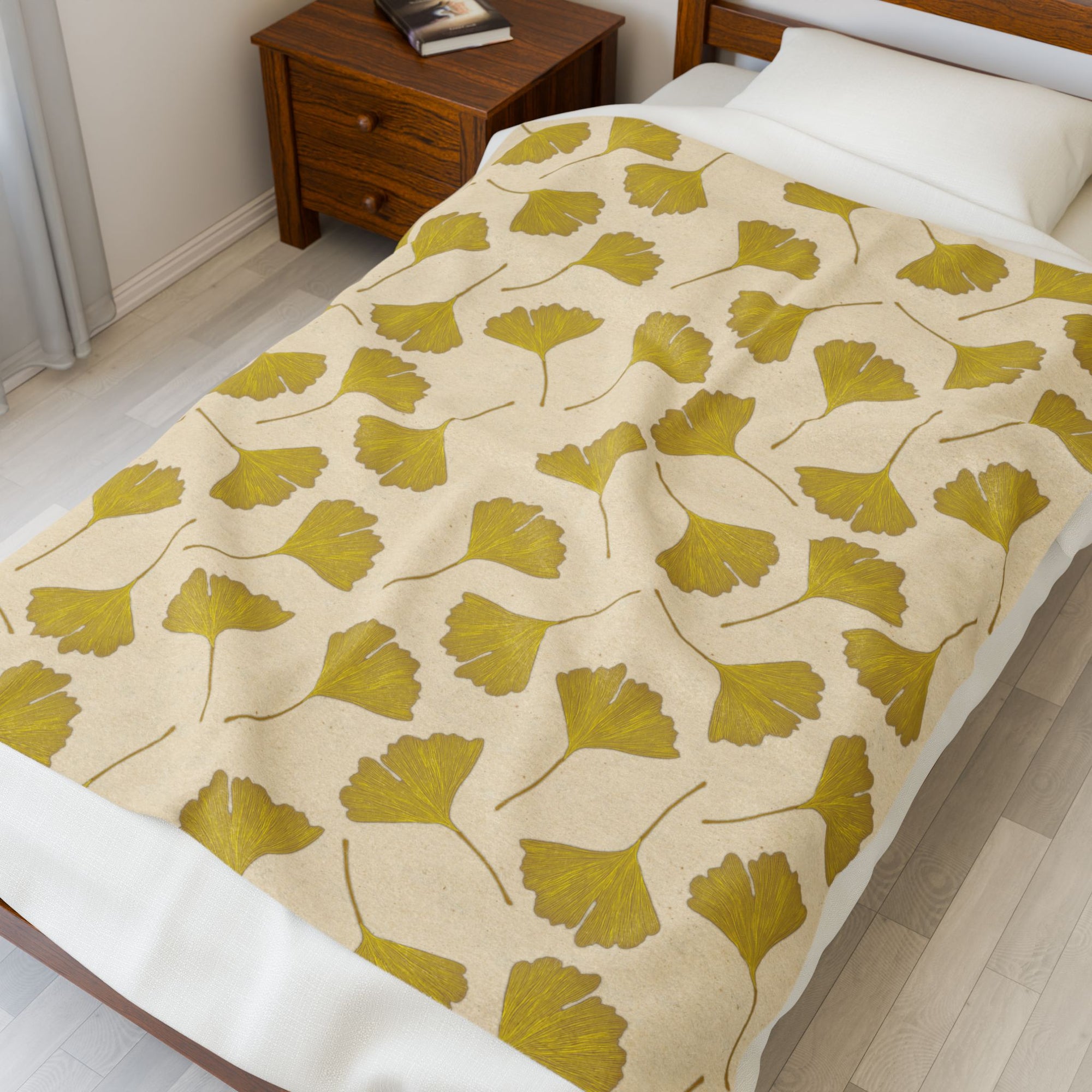 Ginkgo Leaf Velveteen Plush Blanket